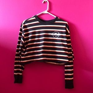 Hollister Cropped long sleeve shirt.